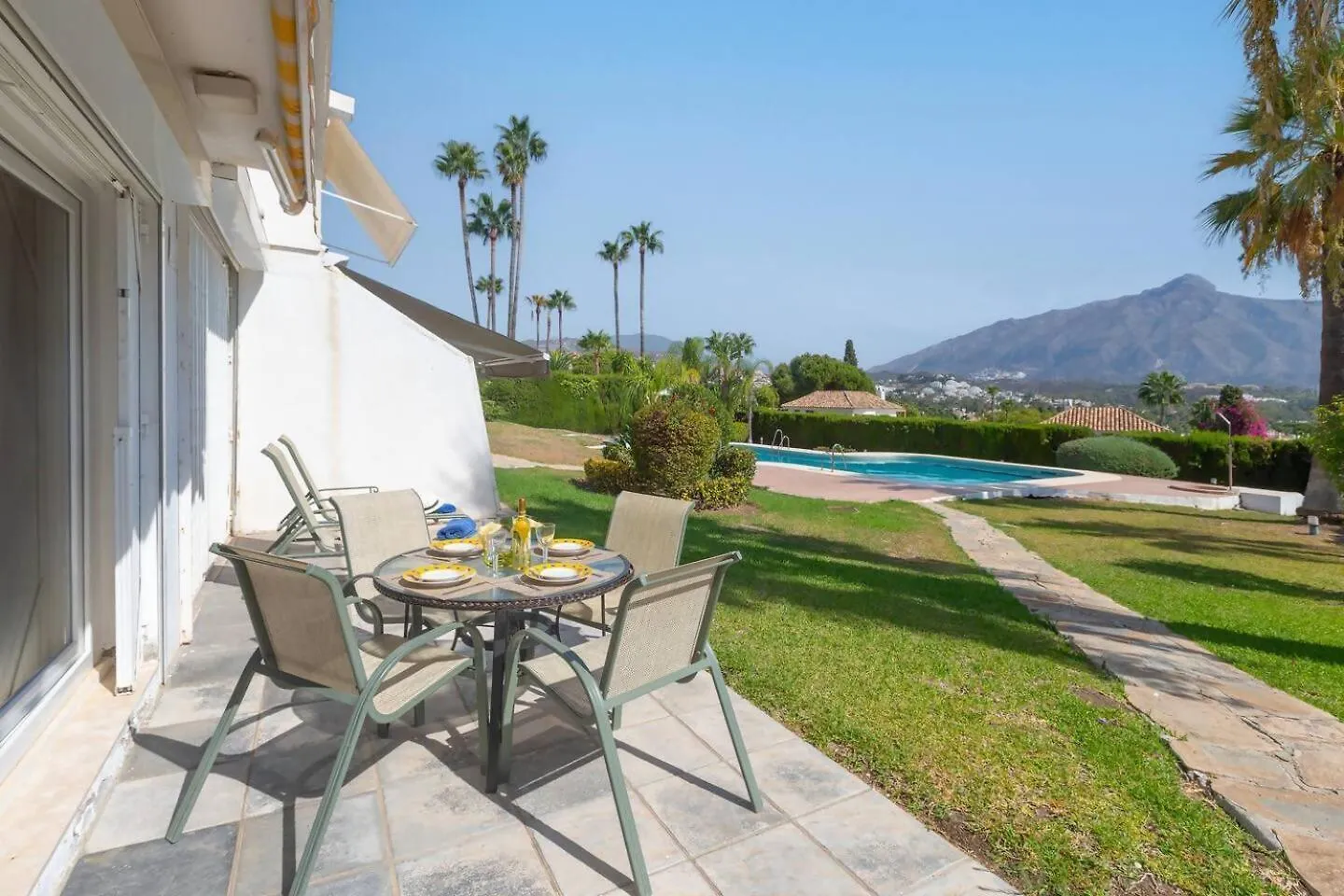 Las Brisas 11 Marbella